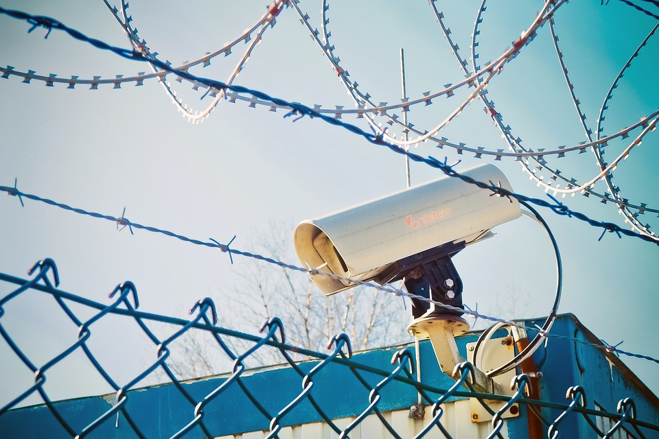 barbed-wire-2085266_960_720